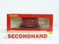 Hornby R6609 Conflat & Container Year 2012